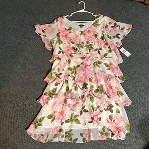 SLNY woman’s dress size 18 ivory with pink flowers ruffles